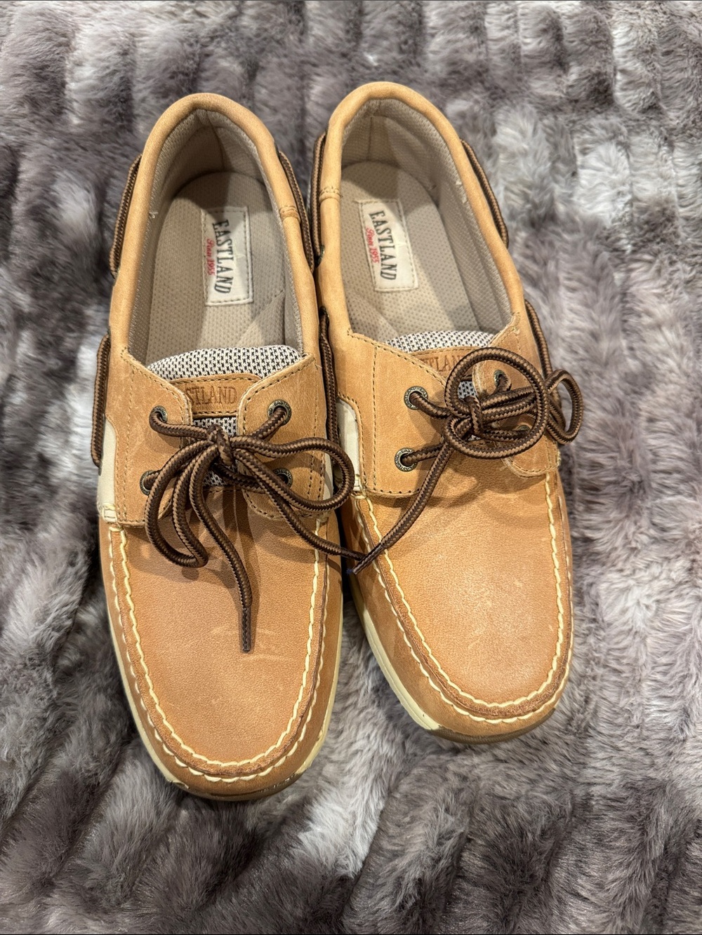 Eastland womens Light Brown Leather Boat Shoes with Brown Laces